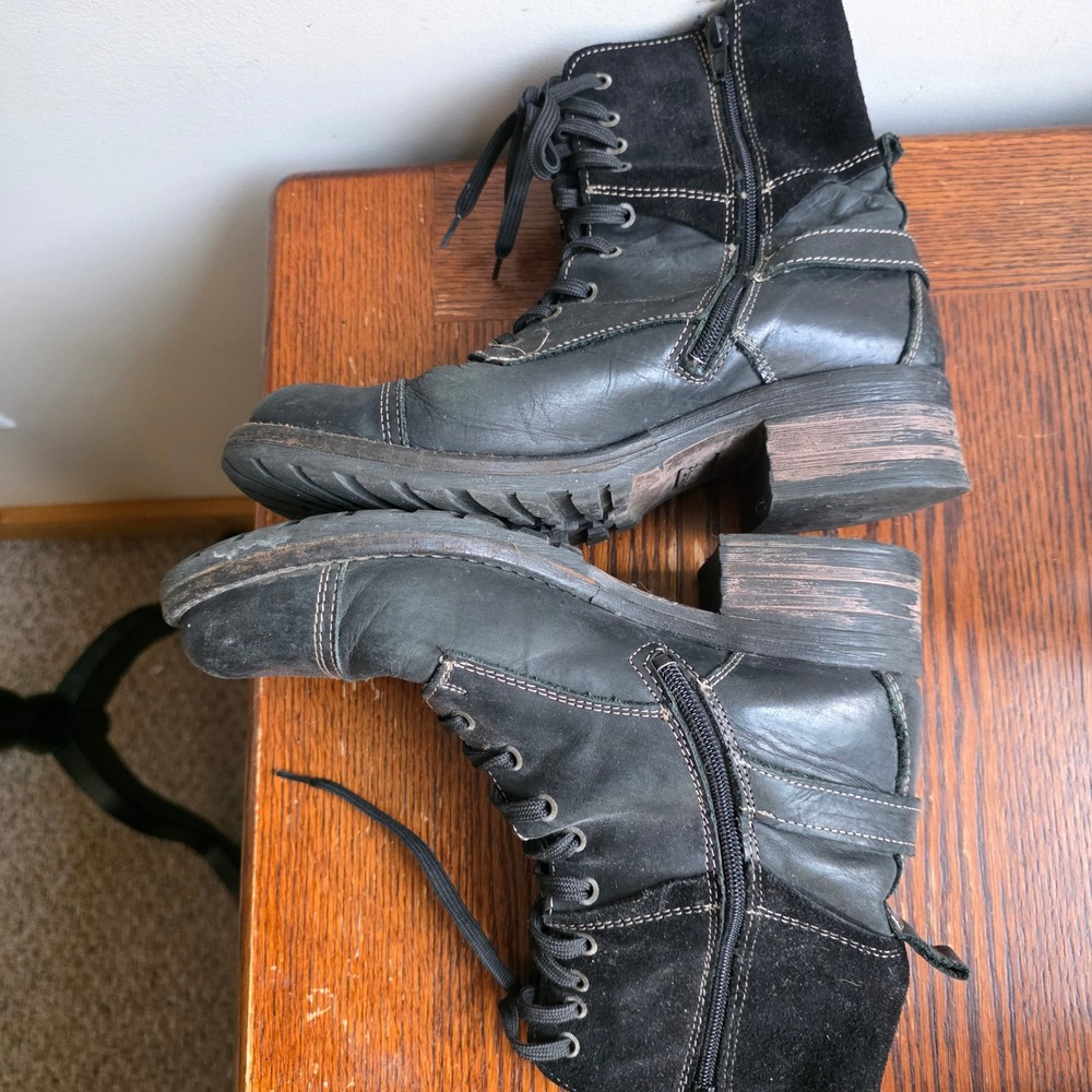 Taos Crave Black Leather Suede Combat Boots Womens 40 Lace Up Buckle Grunge Goth - Picture 5 of 7